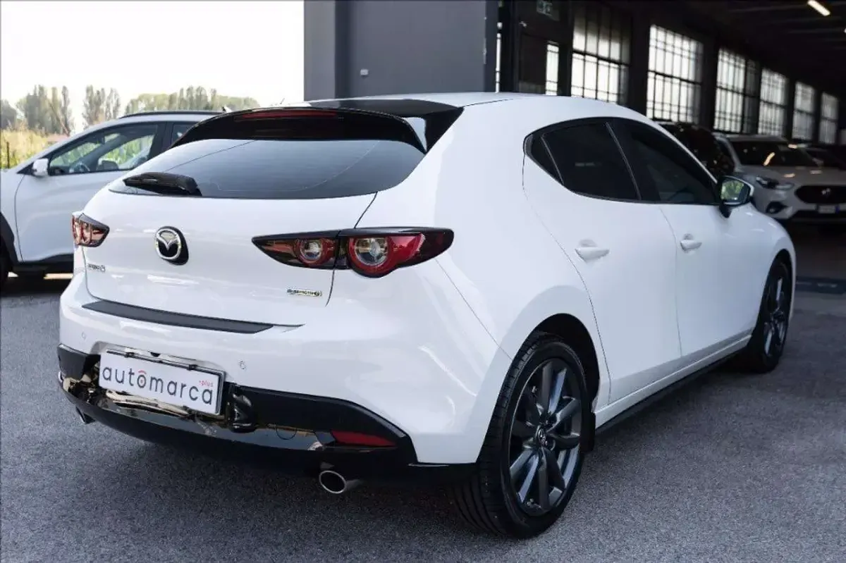 Usata Mazda 3 Homura-Line 122 CV (89 kW) 2024 Bianco Berlina