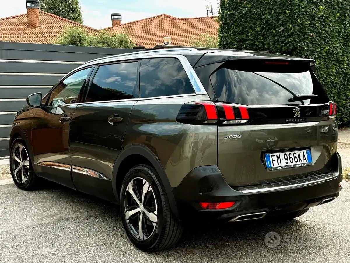 Usata Peugeot 5008 150 CV (110 kW) 2018 Marrone SUV