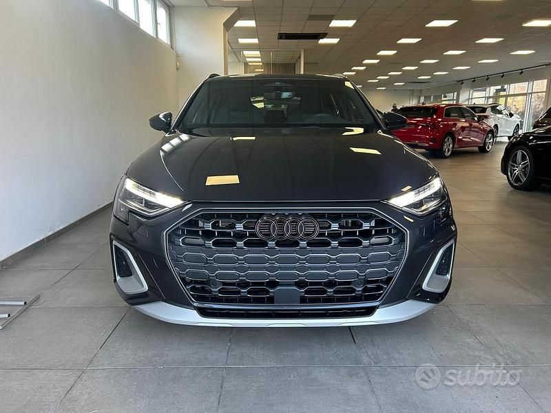 Nuova Audi A3 Comfort 150 CV (110 kW) 2025 Grigio Berlina