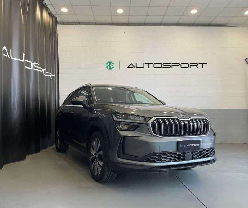 Grigio scuro Nuova 2024 Skoda Kodiaq Style SUV | 42.800 € (Buon prezzo) - Immagine 1/4