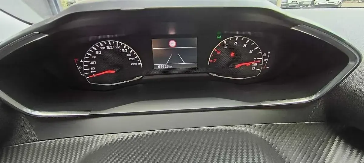 Usata Peugeot 208 Active 100 CV (73 kW) 2022 Bianco Utilitaria