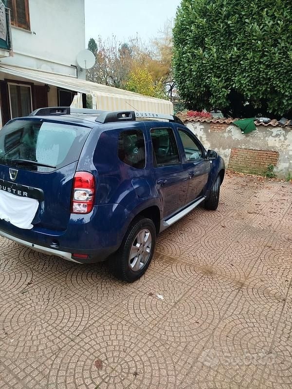 Blu Usata 2015 Dacia Duster Station wagon | 5900 € (Super prezzo) - Immagine 1/4