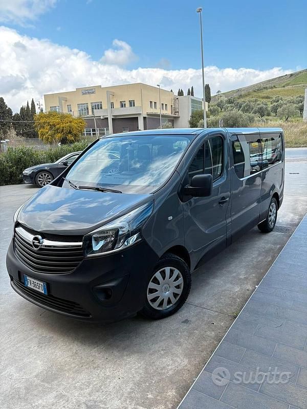 Usata Opel Vivaro S 120 CV (88 kW) 2019 Marrone Monovolume