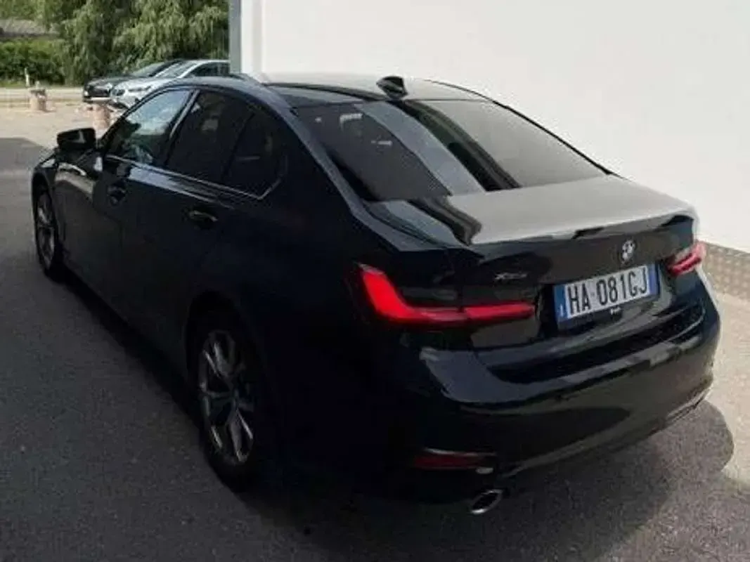 Usata BMW 320 Advantage 190 CV (139 kW) 2022 Nero Berlina