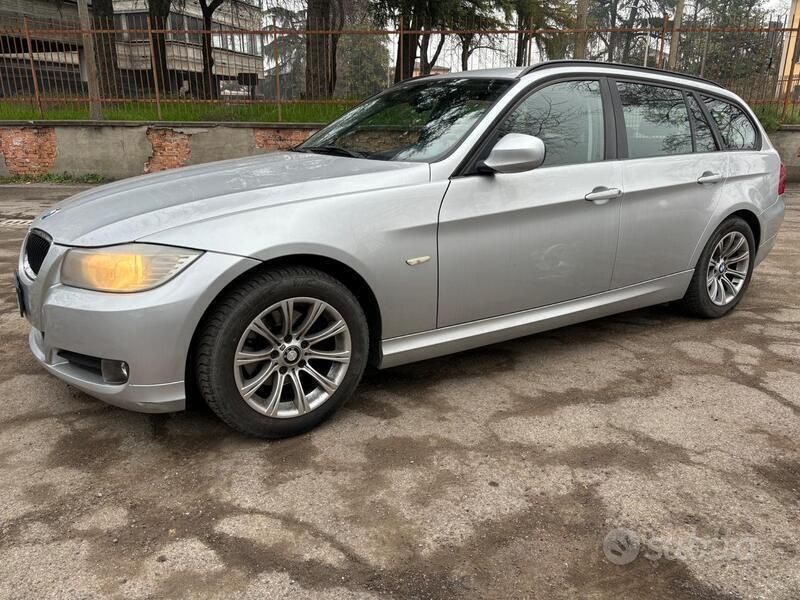 Argento Usata 2012 BMW 316 Efficient Dynamics Station wagon | 4500 € (Ottimo prezzo) - Immagine 1/4