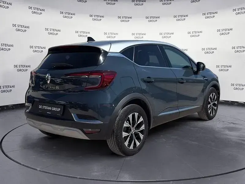 Usata Renault Captur Techno 101 CV (74 kW) 2023 Blu SUV