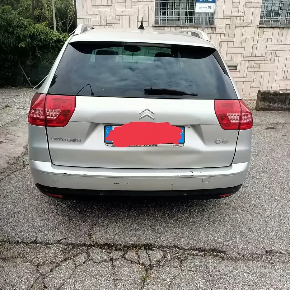Usata Citroën C5 140 CV (102 kW) 2010 Grigio Station wagon