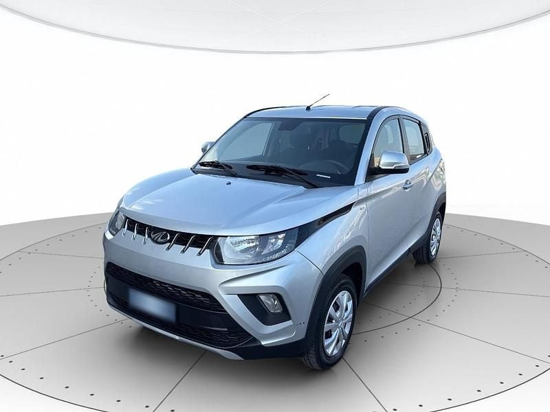 Usata Mahindra KUV100 87 CV (63 kW) 2025 Argento SUV
