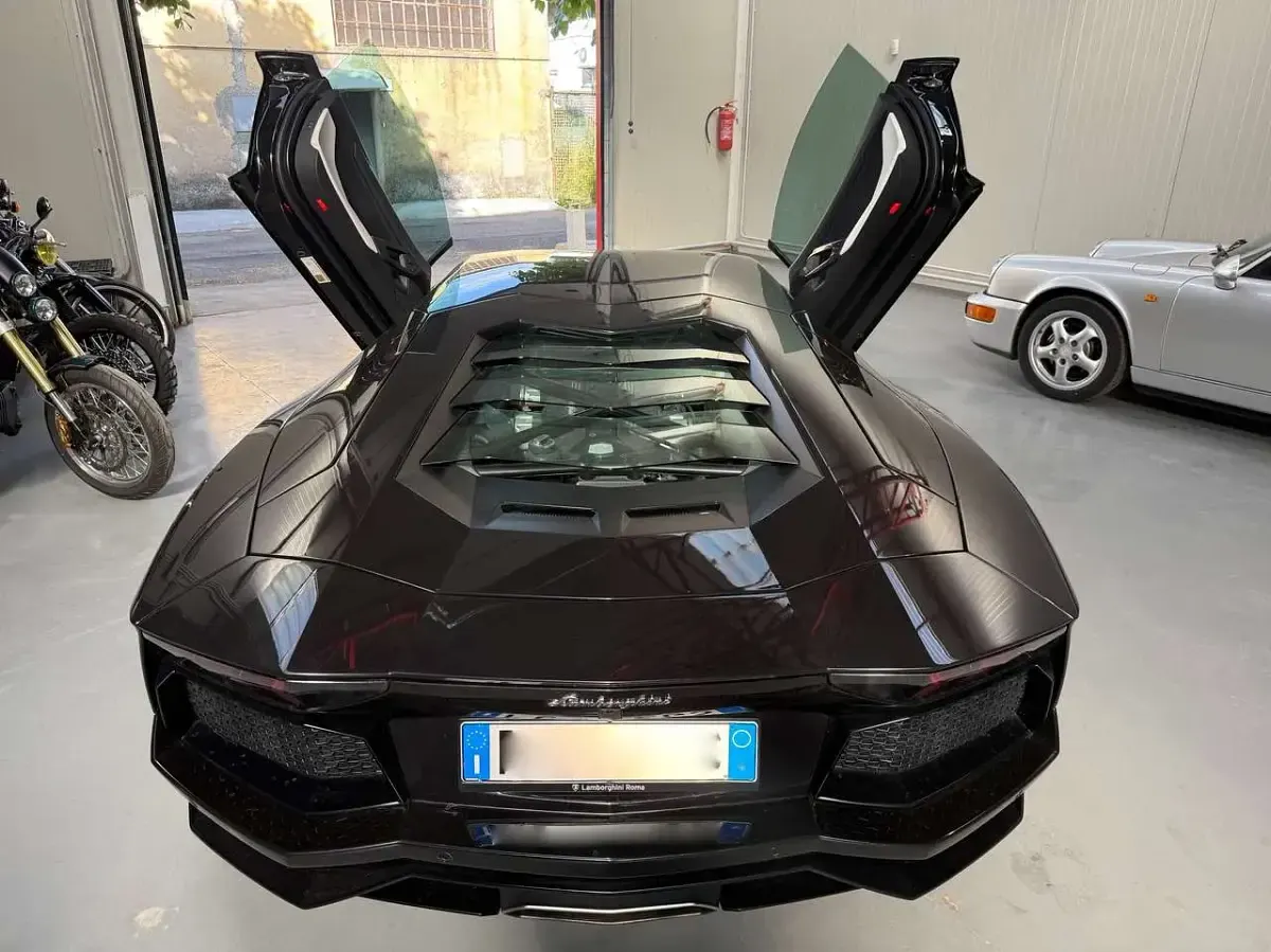 Usata Lamborghini Aventador 700 CV (514 kW) 2016 Nero Coupé