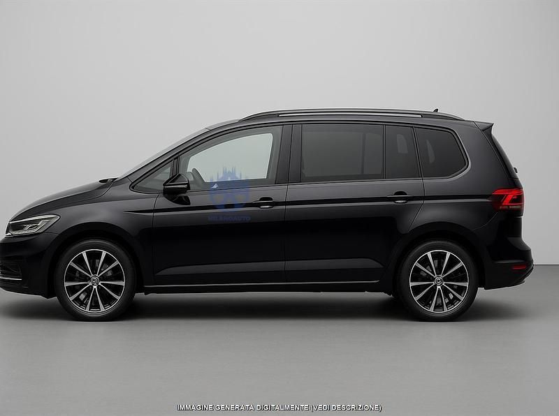 Usata VW Touran Highline 150 CV (110 kW) 2024 Nero Monovolume