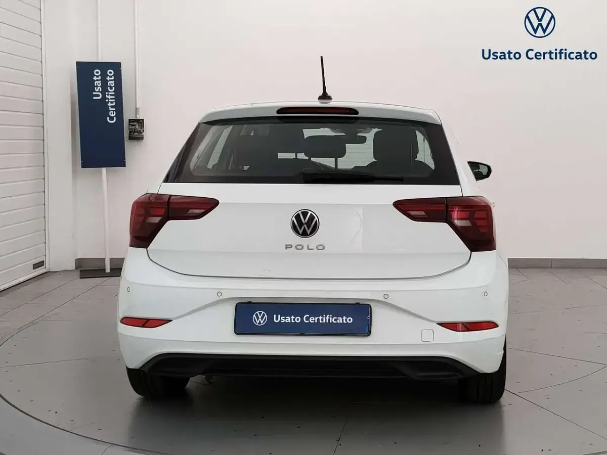 Usata VW Polo Life 95 CV (69 kW) 2023 Bianco Utilitaria