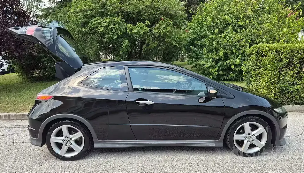 Usata Honda Civic Type S 140 CV (102 kW) 2008 Berlina