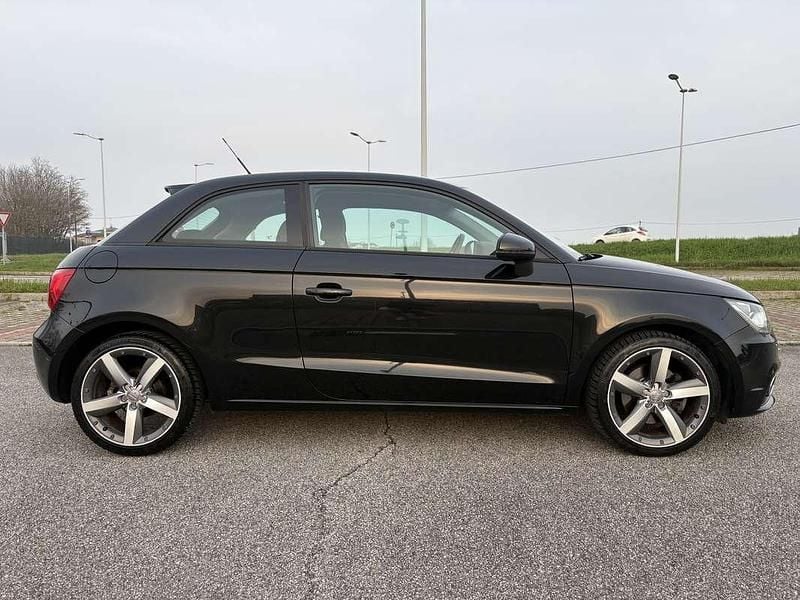 Usata Audi A1 Attraction 105 CV (77 kW) 2011 Utilitaria