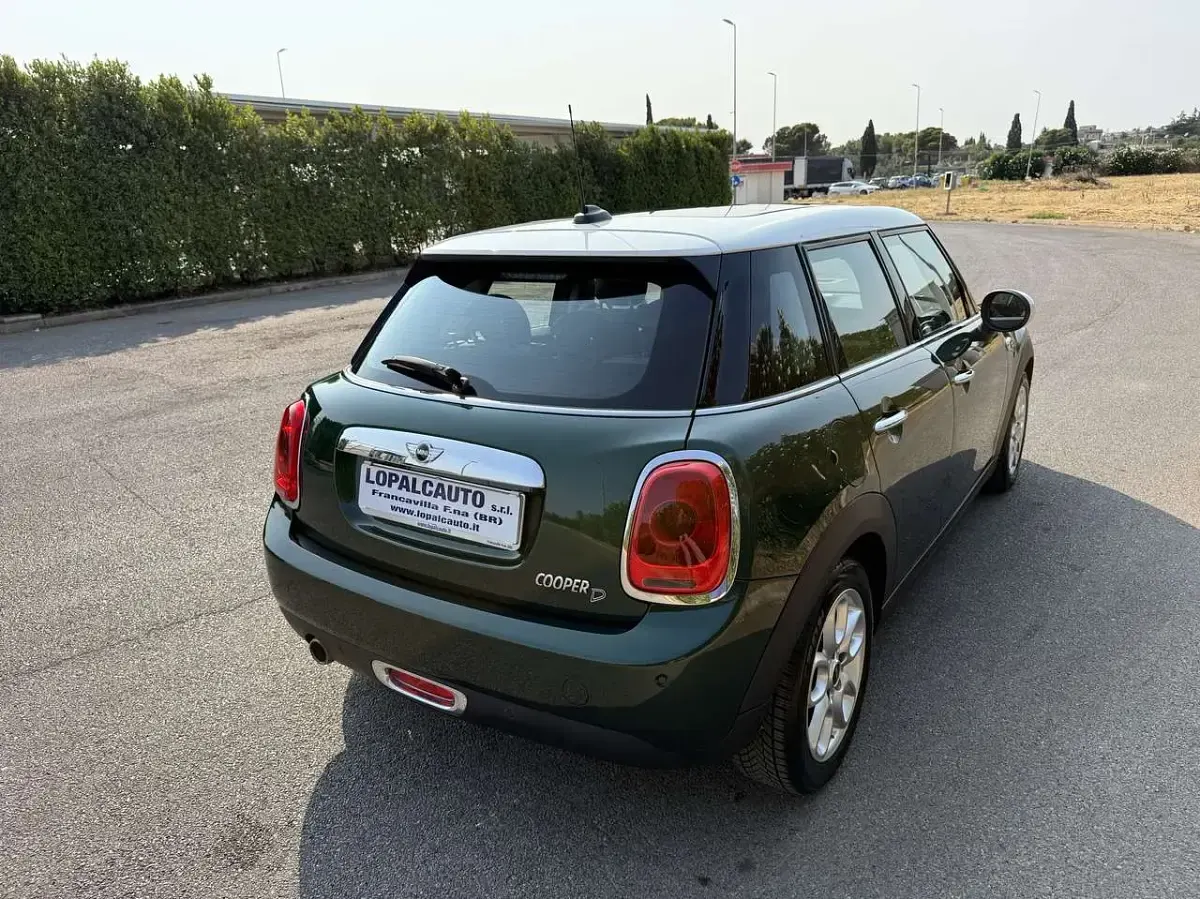 Usata Mini Cooper D Seven 116 CV (85 kW) 2017 Verde Utilitaria