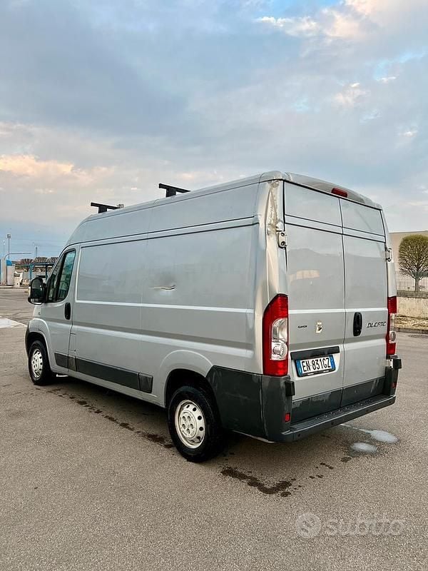 Usata Fiat Ducato 116 CV (85 kW) 2012 Grigio Furgone