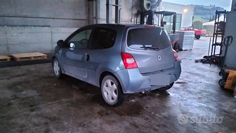 Usado Renault Twingo 65 CV (47 kW) 2010 Gris Utilitario