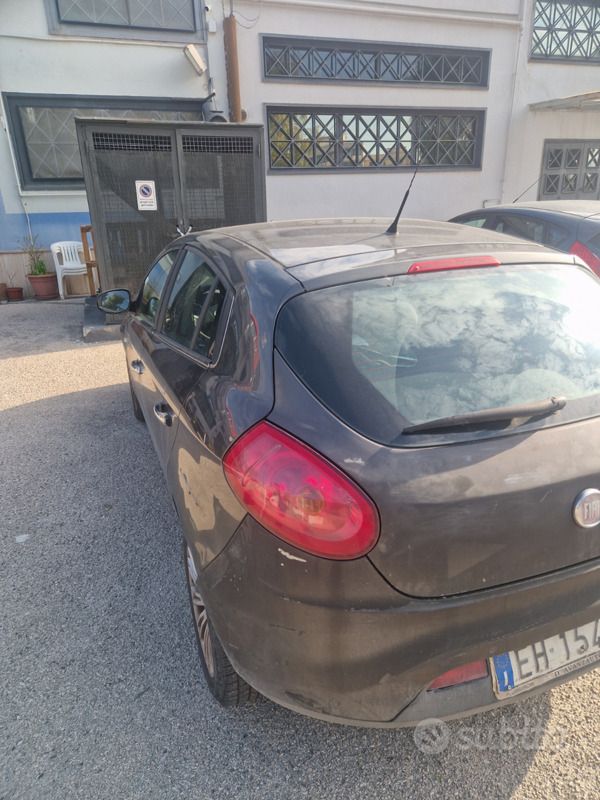 Usata 2011 Fiat Bravo Due volumi | 700 € (Super prezzo) - Immagine 1/4