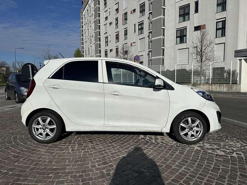 Usata Kia Picanto 69 CV (50 kW) 2013 Bianco Utilitaria