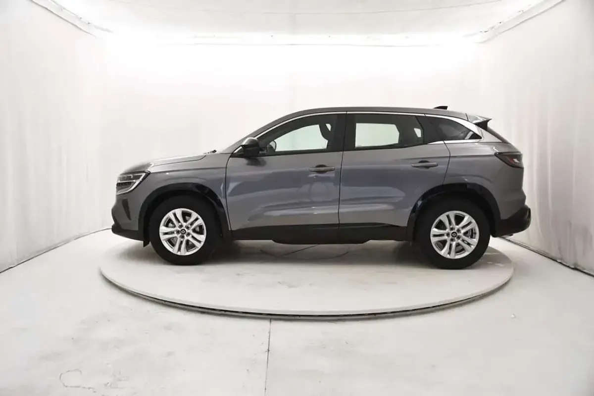 Ny Renault Austral Evolution 131 HK (96 kW) 2025 Grå SUV