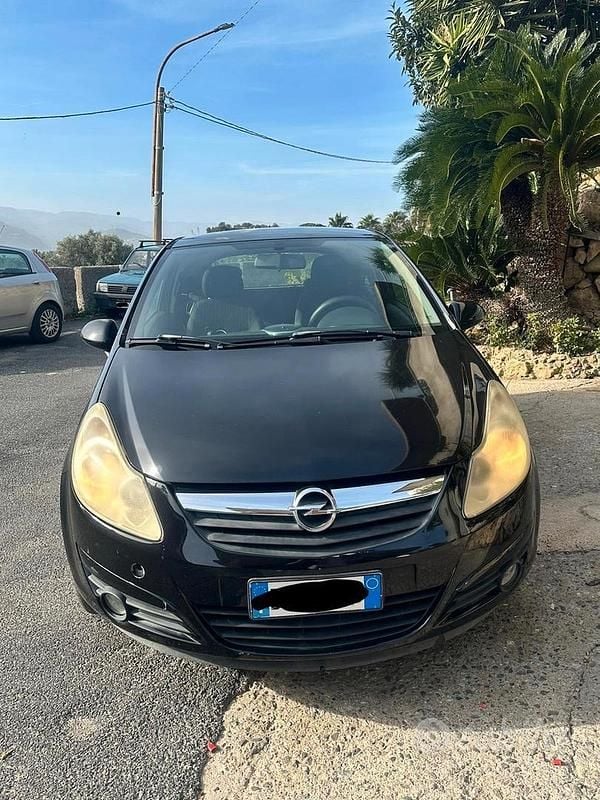 Usata Opel Corsa 90 CV (66 kW) 2009 Nero Utilitaria