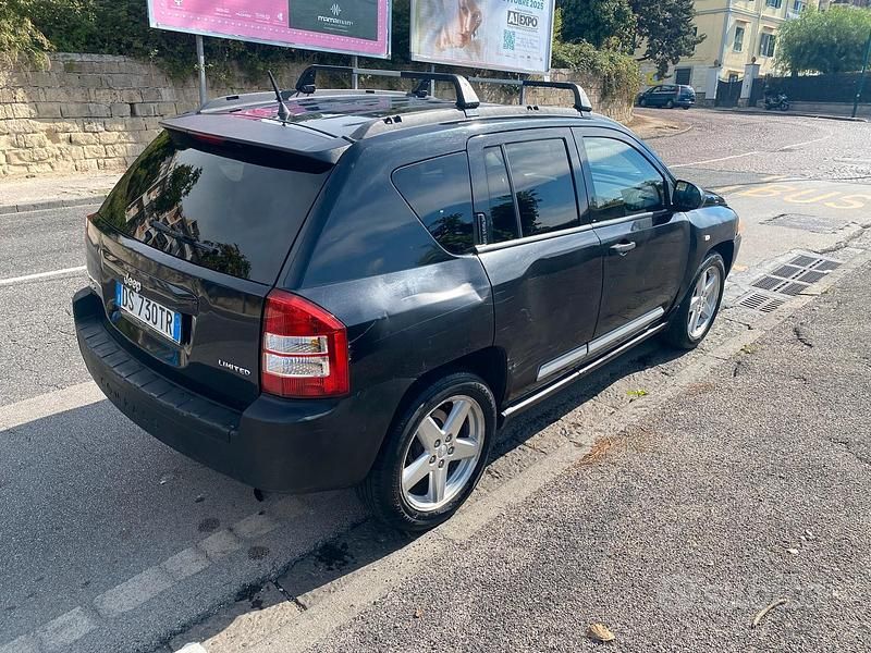 Usata Jeep Compass Limited 140 CV (102 kW) 2008 Nero SUV