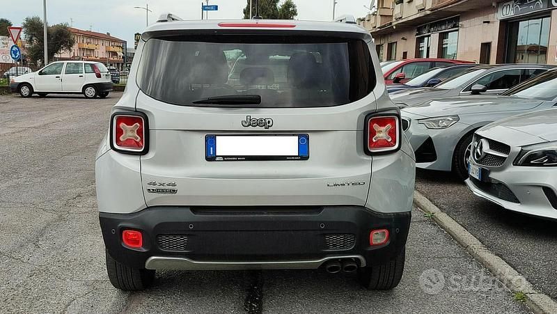 Usata Jeep Renegade Limited 140 CV (102 kW) 2015 Grigio SUV