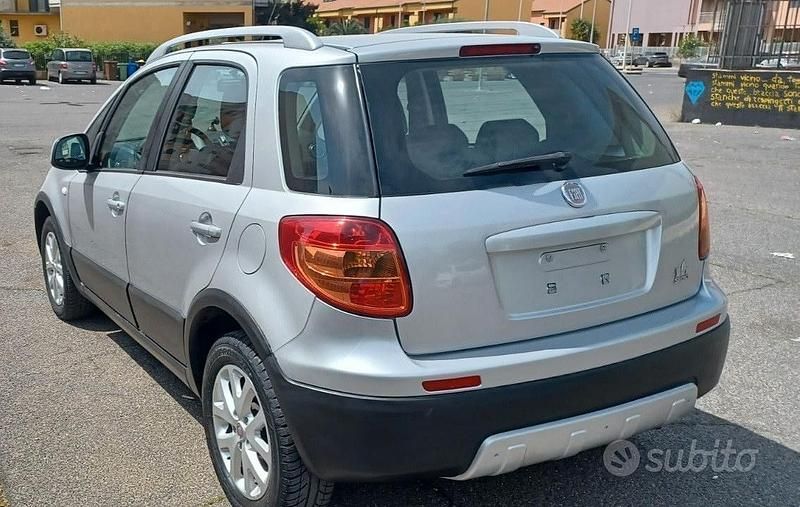 Usata Fiat Sedici Emotion 135 CV (99 kW) 2011 Grigio SUV