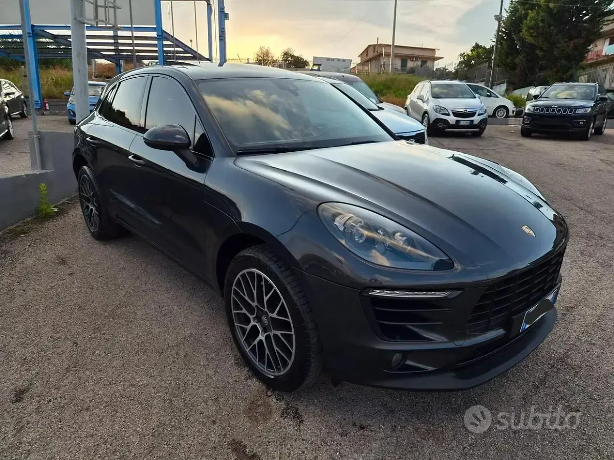 Usata Porsche Macan 250 CV (183 kW) 2016 Grigio SUV