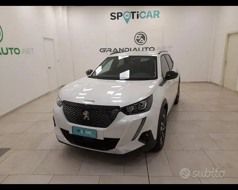 Usata Peugeot 2008 Allure 110 CV (80 kW) 2022 SUV