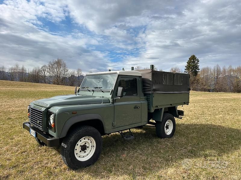 Usata Land Rover Defender 122 CV (89 kW) 2010 Cabrio