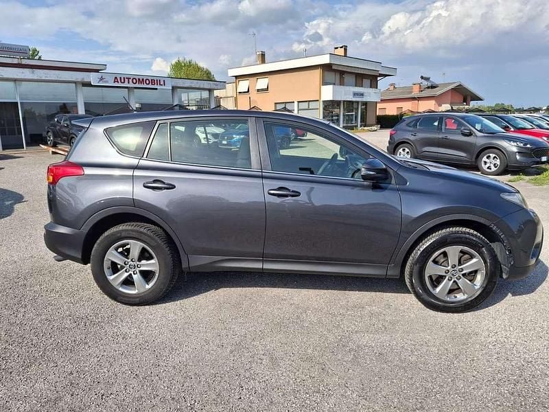 Usata Toyota RAV4 Style 124 CV (91 kW) 2015 Grigio scuro met SUV