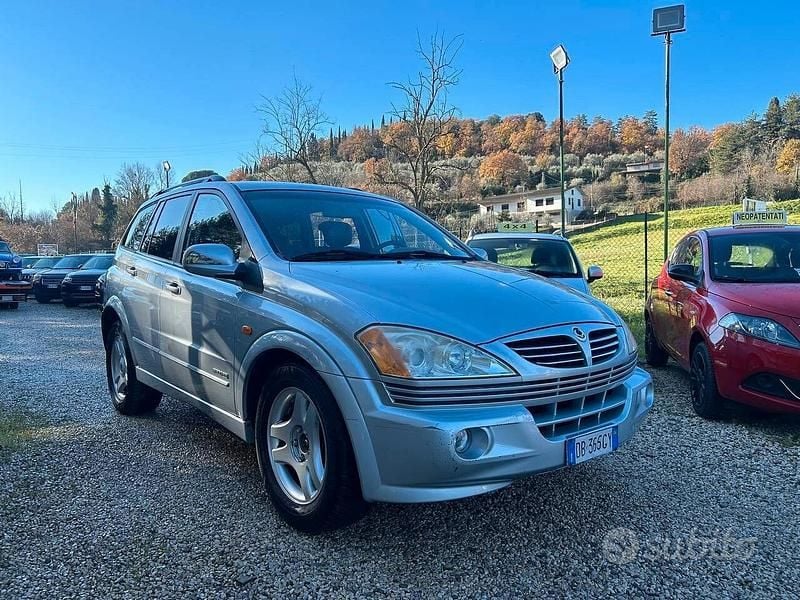 Gray Usata 2006 Ssangyong (KGM) Kyron SUV | 3990 € (Molto cara) - Immagine 1/4