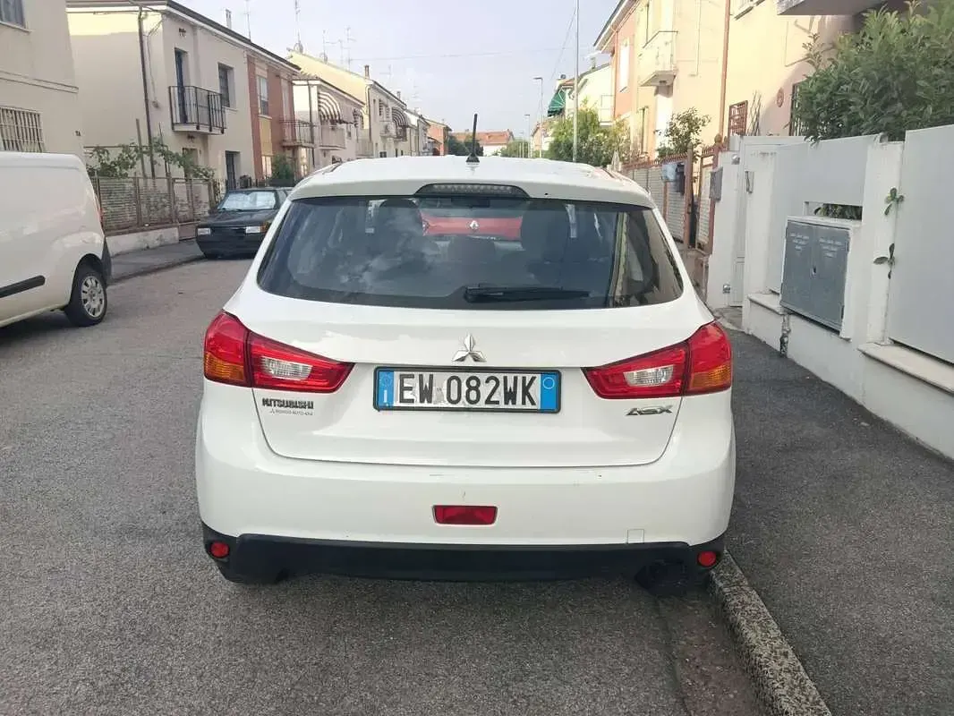 Usata Mitsubishi ASX Inform 117 CV (86 kW) 2014 Bianco SUV