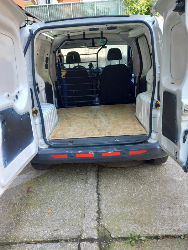 Usata Fiat Fiorino 75 CV (55 kW) 2015 Monovolume