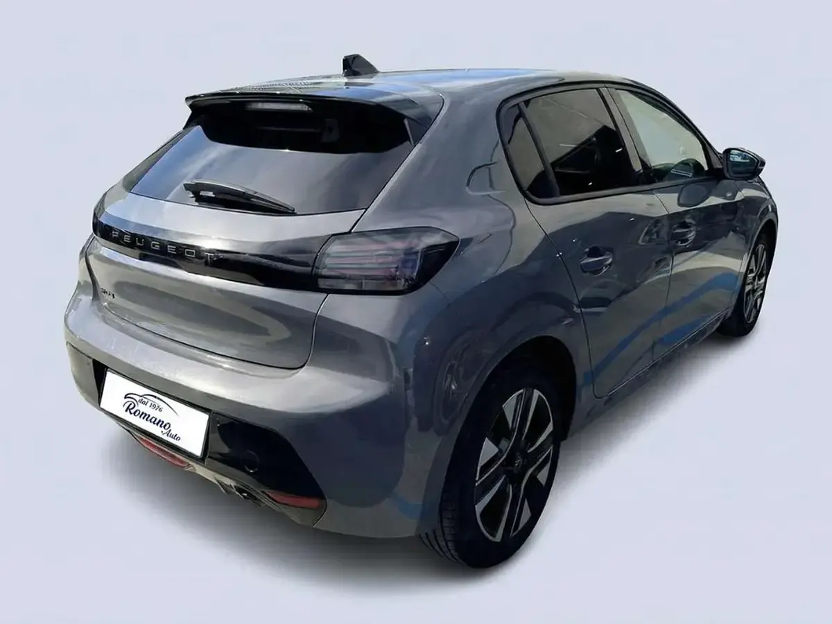 Usata Peugeot 208 Allure 101 CV (74 kW) 2025 Grigio Utilitaria