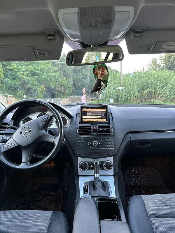Usata Mercedes C220 Elegance 170 CV (125 kW) 2009 Giallo Station wagon