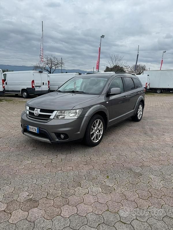 Usata Fiat Freemont 170 CV (125 kW) 2013 Grigio SUV