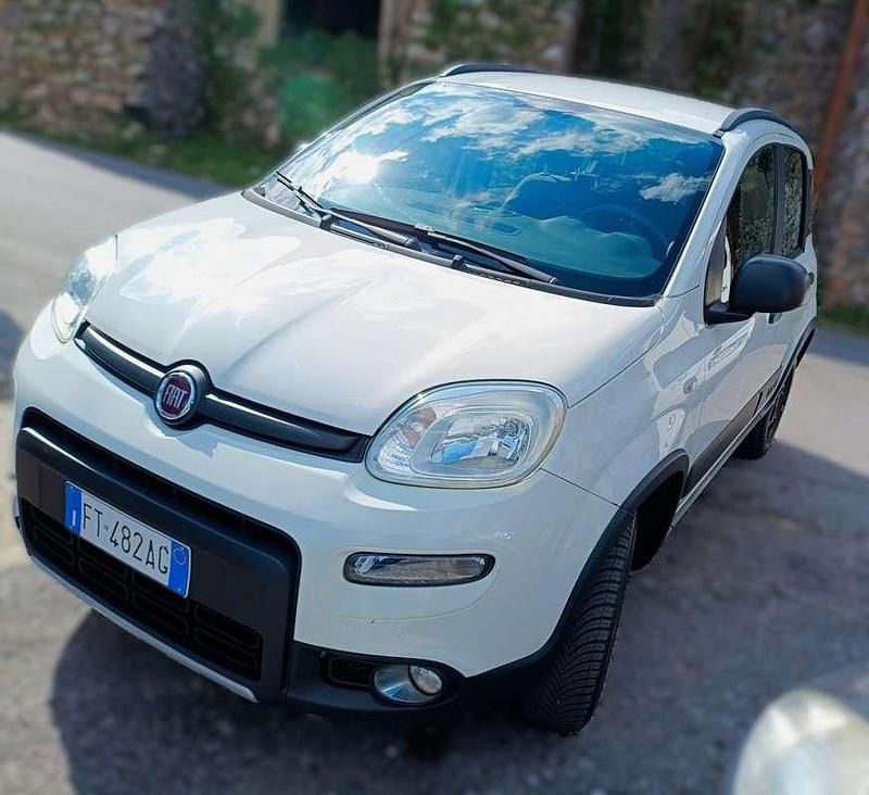Usata Fiat Panda 4x4 S 95 CV (69 kW) 2018 Bianco Utilitaria