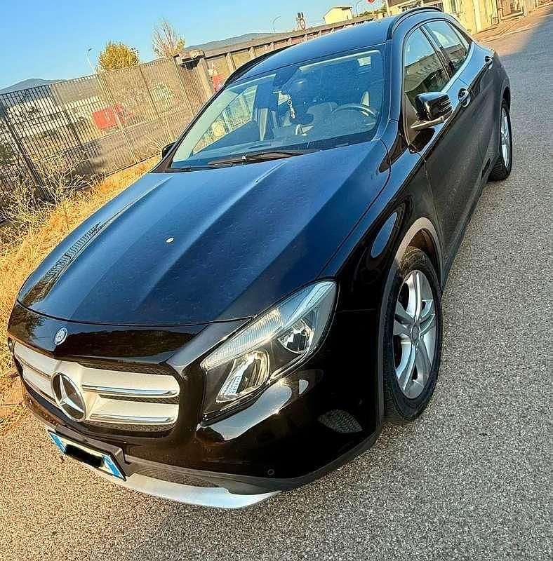 Usata Mercedes GLA200 136 CV (100 kW) 2015 Nero SUV