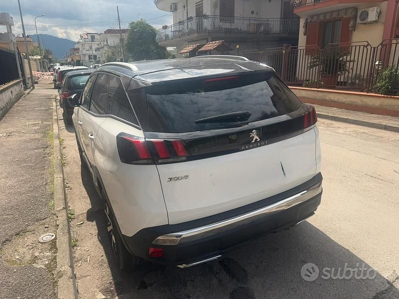 Usata Peugeot 3008 2018 Bianco SUV