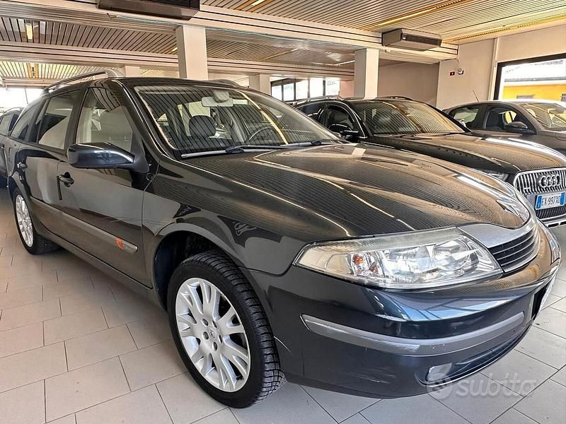 Usata Renault Laguna II Dynamique 120 CV (88 kW) 2004 Nero Station wagon