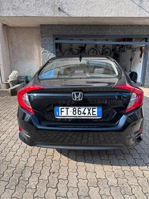 Usata Honda Civic Elegance 120 CV (88 kW) 2019 Nero Berlina
