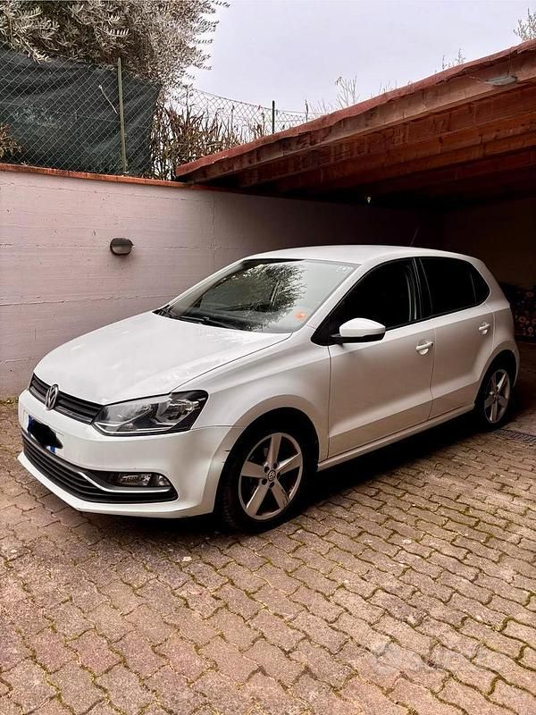 Usata VW Polo Comfortline 90 CV (66 kW) 2015 Bianco Utilitaria