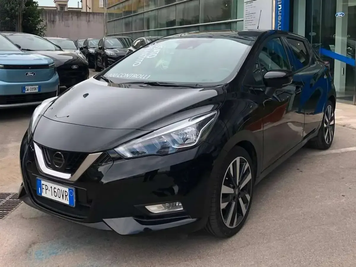 Usata Nissan Micra N-Connecta 90 CV (66 kW) 2018 Nero Utilitaria