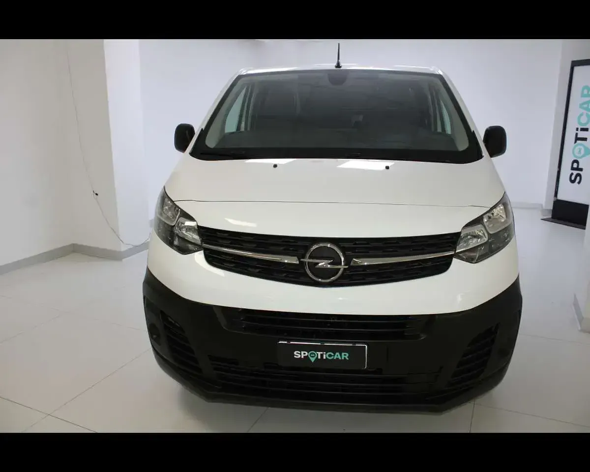 Usata Opel Vivaro Enjoy 102 CV (75 kW) 2022 Artik white Monovolume