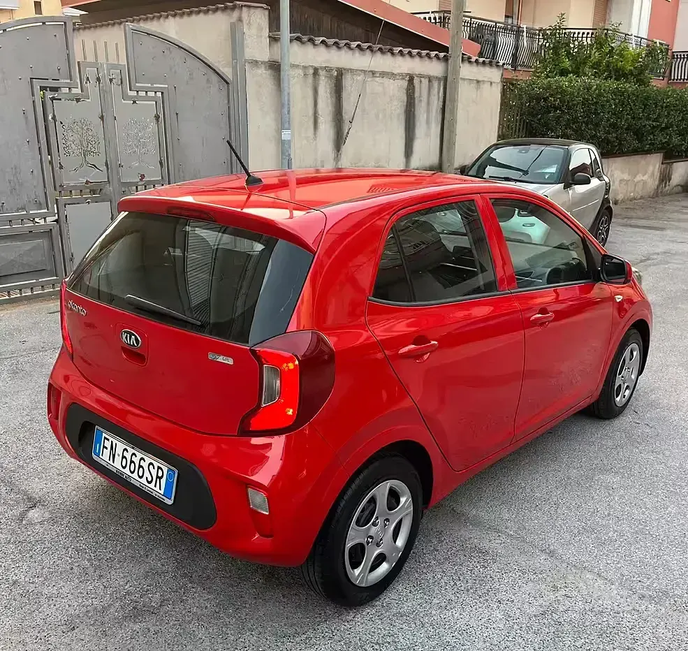 Usata Kia Picanto 67 CV (49 kW) 2018 Rosso Utilitaria