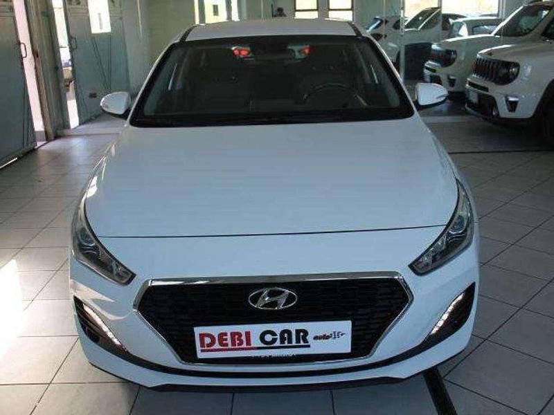 Usata Hyundai i30 Comfort 101 CV (74 kW) 2019 Bianco Station wagon
