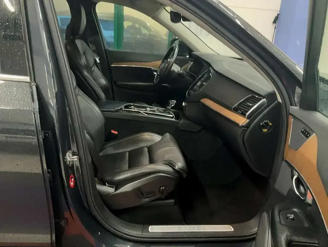 Usata Volvo XC90 Inscription 235 CV (172 kW) 2017 Nero SUV