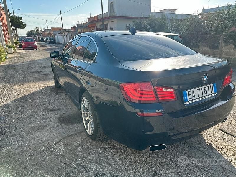 Usata BMW 535 300 CV (220 kW) 2010 Blu Berlina