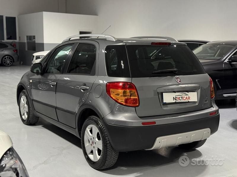 Usata Fiat Sedici Dynamic 107 CV (78 kW) 2008 Grigio SUV